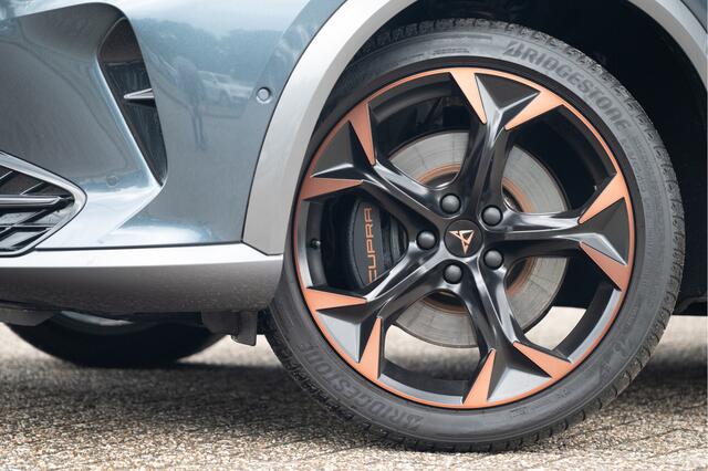 Cupra Formentor 1.4 e-Hybrid Performance | Pano | Trekhaak | ACC | Camera |