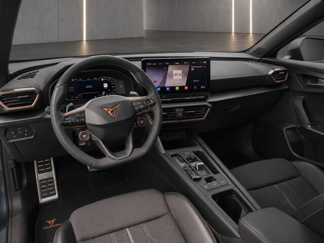 Cupra Formentor Binnenkort beschikbaar! 1.4 e-Hybrid VZ 245PK Copper edition VZ stuurwiel Trekhaak Camera Blindspot Carplay etc!