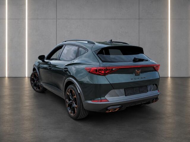 Cupra Formentor Binnenkort beschikbaar! 1.4 e-Hybrid VZ 245PK Copper edition VZ stuurwiel Trekhaak Camera Blindspot Carplay etc!