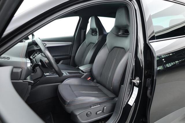 Cupra Formentor 1.4 e-Hybrid 245PK VZ Copper Edition | Rijklaar! | Dig. Cockpit | E-Stoel+Memory | Stuur-Stoelverw. | Adapt. Cruise | Sfeerverl. | Camera+PDC | 19'' | DAB | Nav+App.Connect | E-Spiegels V