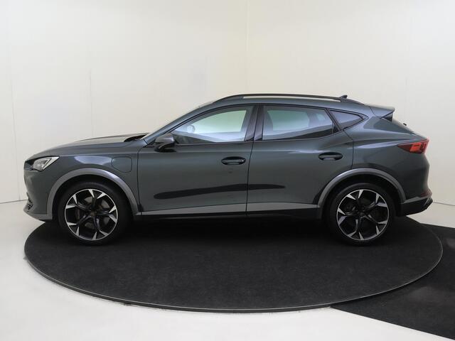 Cupra Formentor 1.4 e-Hybrid Performance | Trekhaak | Bestuurdersstoel met memory | Adaptieve demping | Adaptieve cruise control | Navigatie | Carplay | Stoelverwarming | Dodehoekdetectie |