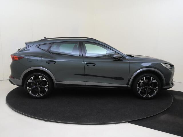 Cupra Formentor 1.4 e-Hybrid Performance | Trekhaak | Bestuurdersstoel met memory | Adaptieve demping | Adaptieve cruise control | Navigatie | Carplay | Stoelverwarming | Dodehoekdetectie |