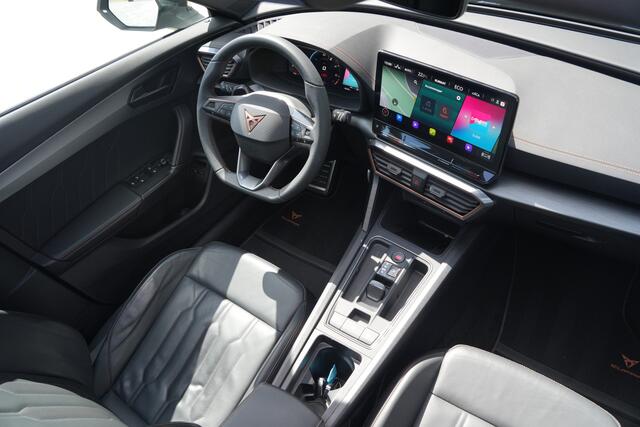 Cupra Formentor 1.4 e-Hybrid VZ Performance 245pk - Matrix LED - Pano - Leder - Trekhaak - Stuurverwarming - Navi - Rijklaar