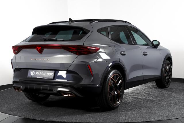 Cupra Formentor 1.5 TSI e-Hybrid VZ Tribe Edition | S/k-Panodak | Dig. Cockpit | Adapt. Cruise | Stoel-+ Stuurverw. PDC | 360 Camera | NAV + App. Connect | ECC | Elek. Klep | LM 19" | 0683