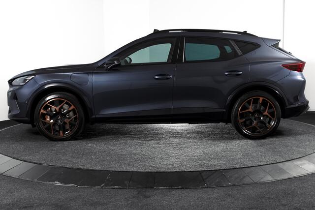 Cupra Formentor 1.5 TSI e-Hybrid VZ Tribe Edition | S/k-Panodak | Dig. Cockpit | Adapt. Cruise | Stoel-+ Stuurverw. PDC | 360 Camera | NAV + App. Connect | ECC | Elek. Klep | LM 19" | 0661