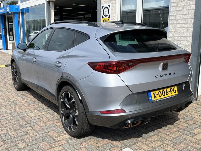 Cupra Formentor 1.4 e-Hybrid VZ Performance / AUTOMAAT/ 245 PK/ CAMERA/ PARK. SENSOREN/ DCC/ DODE HOEK/ KEYLESS/ STOEL-STUURVERWARM./ VIRTUAL COCKPIT/ LED/ FULL LINK/ ADAPT. CRUISE/ NAVI/ CLIMA/ DAB/ 19" LMV