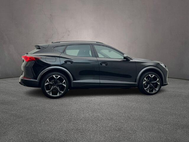 Cupra Formentor 1.4 e-Hybrid VZ Performance 245pk Automaat, Adaptive cruise control, Achteruitrijcamera, Navigatie, App-connect, Stuurverwarming, Stoelverwarming, Parkeersensoren