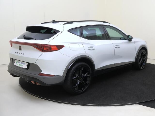 Cupra Formentor 1.4 e-Hybrid Business | SoH 98% | Achteruitrijcamera | Adaptieve cruise control | Keyless | Stuurwielverwarming | Navigatie | Lane assist | Dodehoekdetectie | Sfeerverlichting |