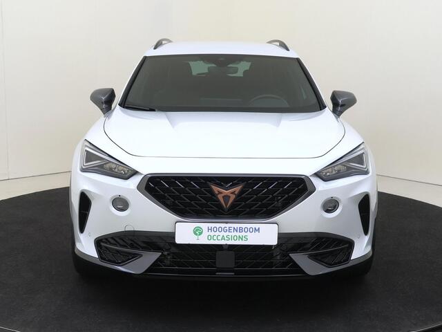 Cupra Formentor 1.4 e-Hybrid Business | SoH 98% | Achteruitrijcamera | Adaptieve cruise control | Keyless | Stuurwielverwarming | Navigatie | Lane assist | Dodehoekdetectie | Sfeerverlichting |