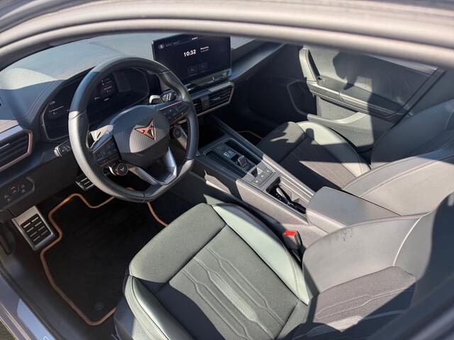 Cupra Formentor 1.4 e-Hybrid 245pk VZ Copper Edition Aut- F1 Start, Panoramadak, Stuur/Stoelverwarming, Sfeerverlichting, IQ Light