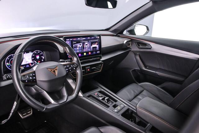 Cupra Formentor 1.4 e-Hybrid VZ Performance 245pk DSG Automaat, Adaptive cruise control, Lederen bekleding, Stoelverwarming, Stuurverwarming, Achteruitrijcamera, App-connect, LED koplampen