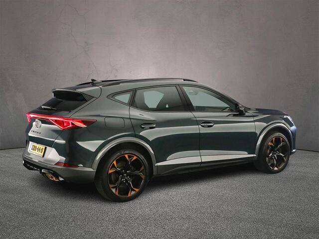 Cupra Formentor 1.4 e-Hybrid VZ Performance 245pk DSG Automaat, Adaptive cruise control, Lederen bekleding, Stoelverwarming, Stuurverwarming, Achteruitrijcamera, App-connect, LED koplampen