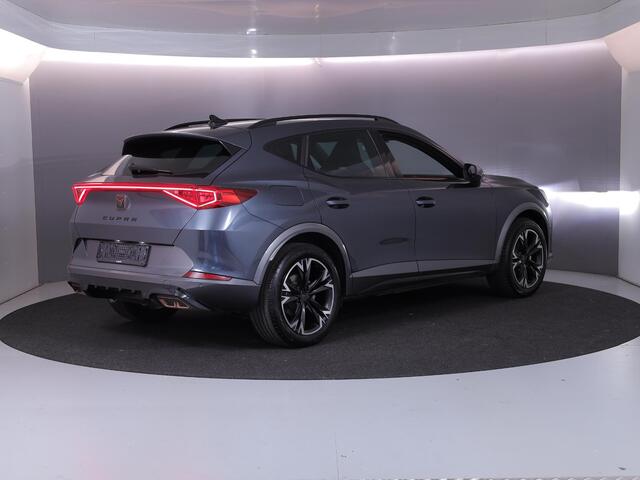 Cupra Formentor 1.4 e-Hybrid Business 204 pk Automaat | Navigatie | Parkeersensoren (Park assist) | Achteruitrijcamera | Autom. airco (3 zones) | Elektr. bestuurdersstoel met geheugen |