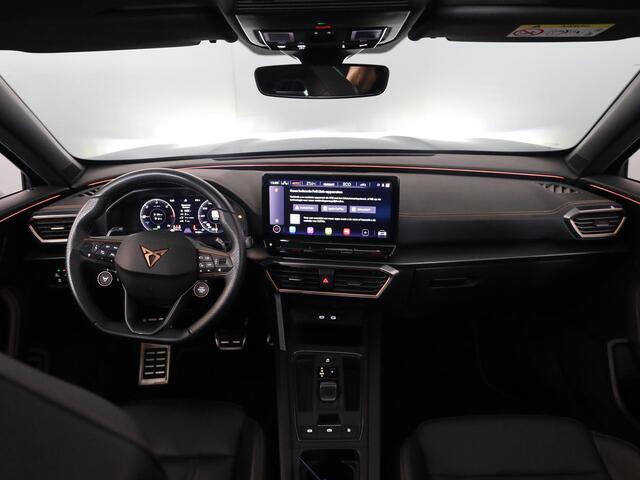 Cupra Formentor 1.4 e-Hybrid VZ Performance 245 pk Automaat | Navigatie | Panoramadak | Parkeersensoren (Park assist) | Achteruitrijcamera | Lederen bekleding | Elektr. bestuurdersstoel met geheugen |