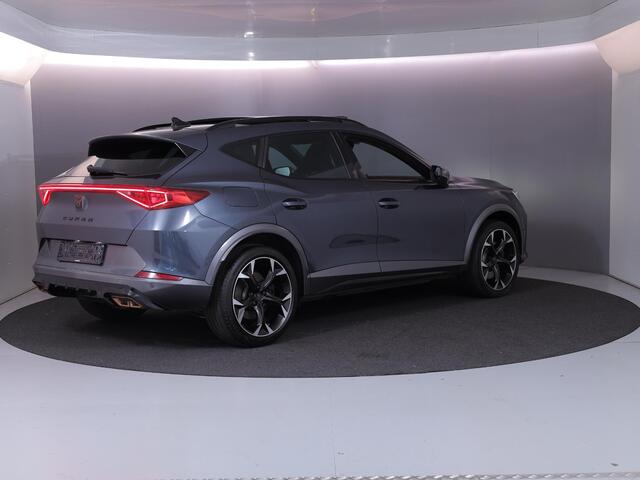Cupra Formentor 1.4 e-Hybrid VZ Performance 245 pk Automaat (DSG) | Verlengde garantie | Navigatie | Panoramadak | Parkeersensoren (Park assist) | Rondomzicht camera | Elektr. bestuurdersstoel met geheugen |