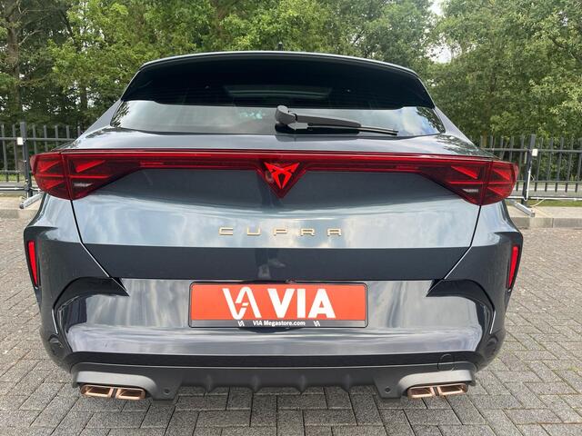 Cupra Formentor 1.5 TSI e-Hybrid 150 kW Pure Performance | Full option | Trekhaak | Pano | Stoel- stuurverw. | Camera | PDC