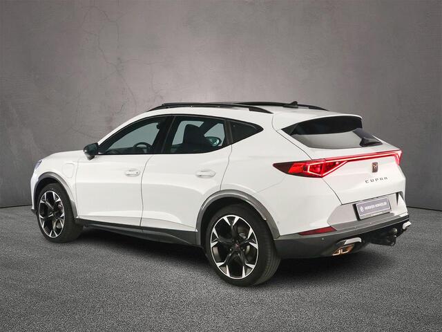 Cupra Formentor 1.4 e-Hybrid VZ Performance 245pk DSG Automaat, Trekhaak, Panoramadak, Matrix LED koplampen, Lederen bekleding, 360 camera, Stoelverwarming, Stuurverwarming, Parkeersensoren, Navigatie, App-connect