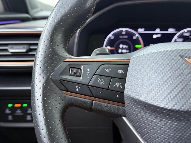 Cupra Formentor 1.4 e-Hybrid VZ Copper Edition | 245 PK | SoH % | Adaptive Cruise Control | 360 graden camera | Dodehoek detectie | Keyless Entry | LED verlichting | Draadloze telefoonlader | Elektrische achterklep | Navigatiesysteem | Stuur- & Stoelverwarming |