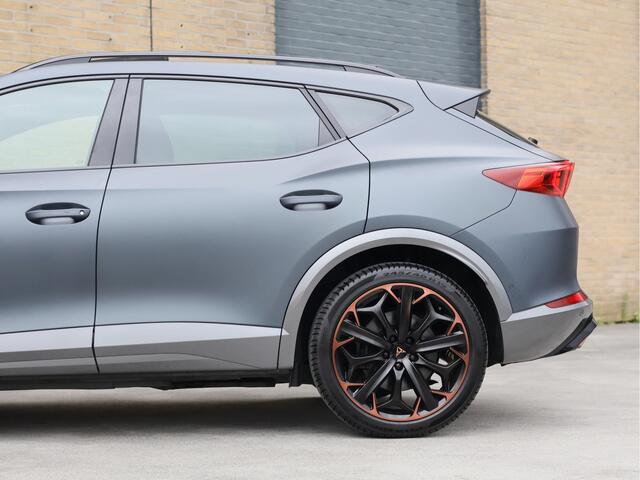 Cupra Formentor 1.4 e-Hybrid VZ Copper edition | Full option | Pano | Matrix | Rondomzicht | Sport stoelen |