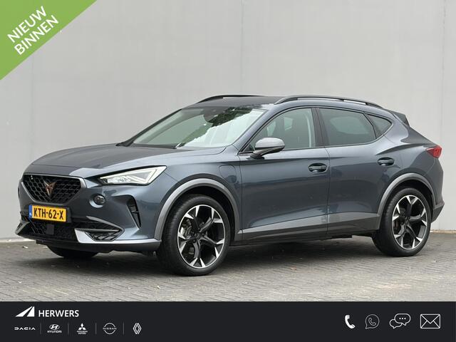 Cupra Formentor 1.4 e-Hybrid / PHEV / 19" Velgen / 3 fasen Laden / Camera / Apple Carplay / Android Auto / Rijassistent Pakket / 1500 kg Trekgewicht / Keyless Entry & Start / Parkeersensoren Voor & Achter / Adaptieve Cruise Control / Navigatie /