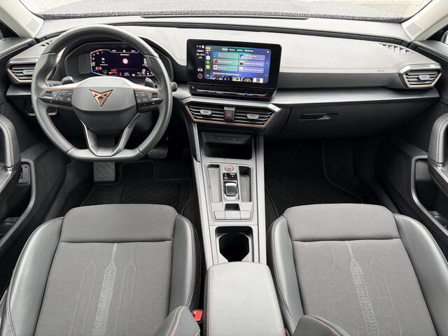 Cupra Formentor 1.4 e-Hybrid / PHEV / 19" Velgen / 3 fasen Laden / Camera / Apple Carplay / Android Auto / Rijassistent Pakket / 1500 kg Trekgewicht / Keyless Entry & Start / Parkeersensoren Voor & Achter / Adaptieve Cruise Control / Navigatie /