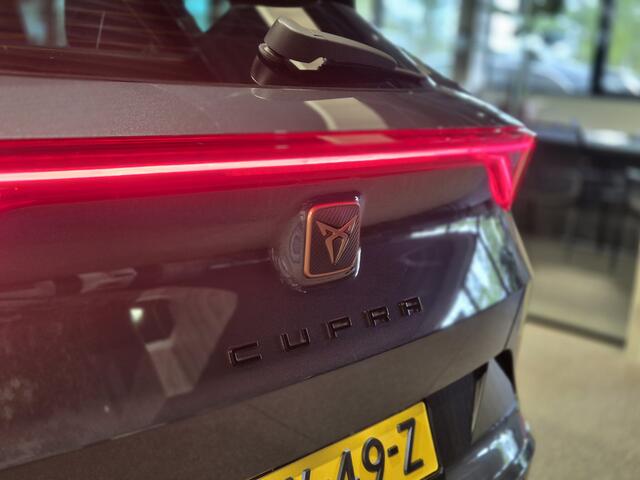 Cupra Formentor 1.4 TSI e-Hybrid VZ Performance Limited 360 Camera | El Trekhaak | Virtual | 19" | Stoelverwarming