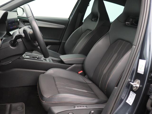Cupra Formentor 1.4 e-Hybrid VZ Black Edition 245 PK Dodehoek detectie, Trekhaak, Memorystoel, Elek Achterklep, Matrix led, Supersport stuur, Stoelverwarming, Camera