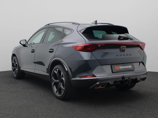 Cupra Formentor 1.4 e-Hybrid VZ Black Edition 245 PK Dodehoek detectie, Trekhaak, Memorystoel, Elek Achterklep, Matrix led, Supersport stuur, Stoelverwarming, Camera