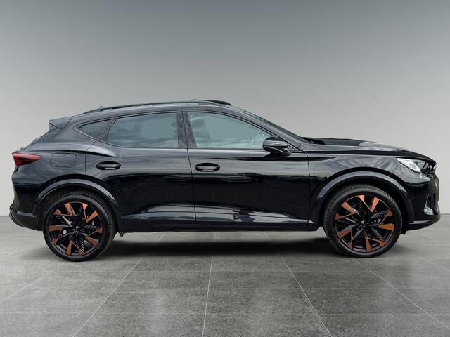 Cupra Formentor 1.5 204pk TSI e-Hybrid Business 360 graden camera | Dodehoeksensoren | Velgen 'Sandstorm Copper',