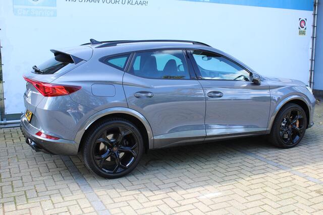 Cupra Formentor 2.0 TSI 4DRIVE 310pk | Incl. 12 maanden Garantie | Uitlaatkleppensysteem | Beats by Dre Audiosysteem | Elektrisch verstelbare stoel met memory | Stoel/stuurverwarming | Adaptive cruise controle | Keyless entry/start | Apple CarPlay/Android Auto | Achteruitrijcamera | Draadloze telefoonlader | Climate controle | Schakelflippers aan stuurwiel |