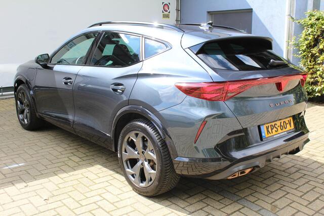 Cupra Formentor 1.5 TSI e-Hybrid Business | Incl. 12 maanden Garantie | SoH 100% | Sennheiser audiosysteem | Stoel/stuur verwarming | Elektrisch verstelbare stoel met memory | 360° Camera | Elektrische klep | Keyless entry/start | Adaptive cruise controle | Schakelflippers | Apple CarPlay/Android Auto | Draadloze telefoonlader | Climate controle | Navigatie | Sfeerverlichting |