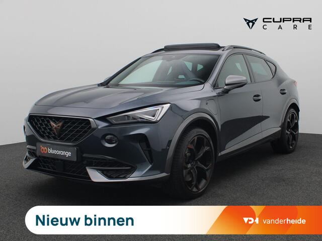 Cupra Formentor 1.4 e-Hybrid VZ Black Edition 245PK DSG Supersportstuur, Kuipstoelen met geheugen, Trekhaak, Panoramadak, Memorystoel, 19" LM Velgen, Leder, Elektr. Achterklep, Side Assist, Matrix LED Verlichting