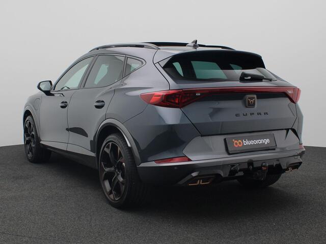 Cupra Formentor 1.4 e-Hybrid VZ Black Edition 245PK DSG Supersportstuur, Kuipstoelen met geheugen, Trekhaak, Panoramadak, Memorystoel, 19" LM Velgen, Leder, Elektr. Achterklep, Side Assist, Matrix LED Verlichting
