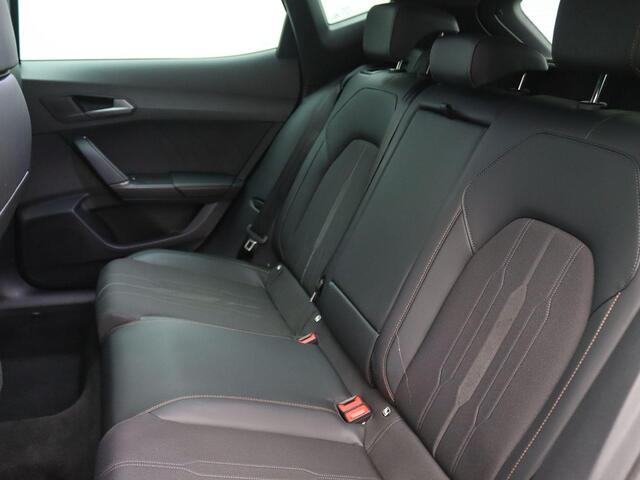Cupra Formentor 1.4 e-Hybrid Business 204PK DSG SOH 90,93%, Trekhaak, 360gr. Camera, Keyless, Side Assist, 18" LM Velgen, Navi, Stoel-Stuurverwarming, Voorruitverwarming