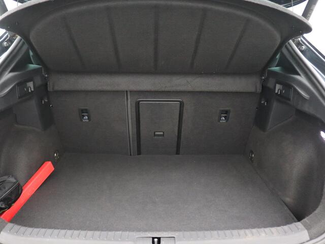Cupra Formentor 1.4 e-Hybrid VZ Performance 245PK DSG SOH 95,47%, Trekhaak, Achteruitrijcamera, Verwarmbare voorstoelen, Adaptieve Cruise Control, 19" LM Velgen, Elektr. Achterklep, Supersportstuur, Keyless