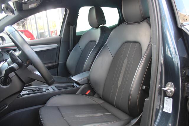Cupra Formentor 1.4 TSI e-Hybrid Essential Apple Carplay/Android Auto l Voorstoelen verwarmd l Keyless entry / start l stuur verwarmd