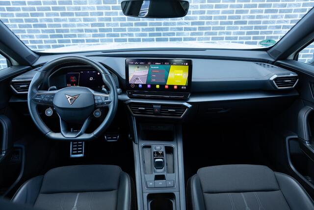 Cupra Formentor 1.4 e-Hybrid VZ Copper Edition | Achteruitrijcamera | Parkeersensoren | Keyless Entry | Elektrische Achterklep | Lichtmetalen Velgen 19 inch | Stoelverwarming | Cruise Control Adaptief | Dodehoekdetectie | Navigatie | Apple Carplay | Android Auto | Plug-in Hybrid (PHEV)