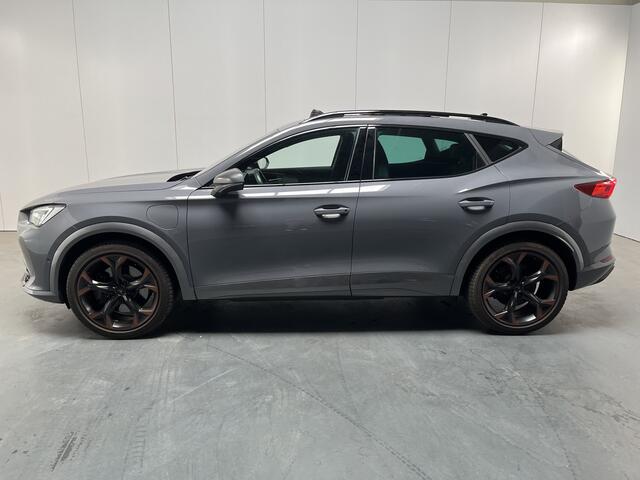 Cupra Formentor 1.4 e-Hybrid VZ Performance / AUTOMAAT/ PANO/ PARK.SENSOR.V+A/ CAMERA/ ACC/ FULL LINK/ STUUR+STOELVERWARM./ DODEHOEK/ KEYLESS/ DIGITAL DASH/ RIJ-MODI/ NAVI/ DAB/ CLIMA/ LED/ 19'' LMV