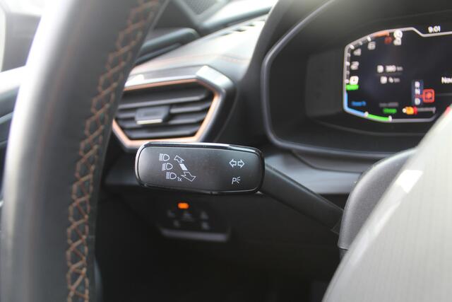 Cupra Formentor 1.4 TSI e-Hybrid Essential Apple Carplay/Android Auto l Voorstoelen verwarmd l Keyless entry / start l stuur verwarmd