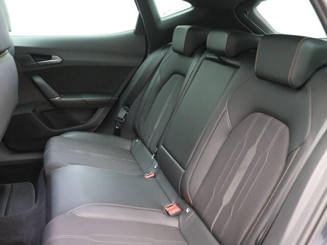 Cupra Formentor 2.0 TSI 190PK DSG Panoramadak, Trekhaak, Achteruitrijcamera, Navi, Stoelverwarming, 19" LM Velgen