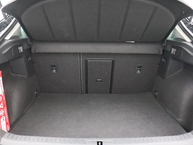 Cupra Formentor 1.4 e-Hybrid Business 204PK DSG SOH 94,67%, Trekhaak, Parkeersensoren Achter, Navi, Keyless, 19" LM Velgen, Stoel-stuurverwarming, Adaptieve Cruise Control