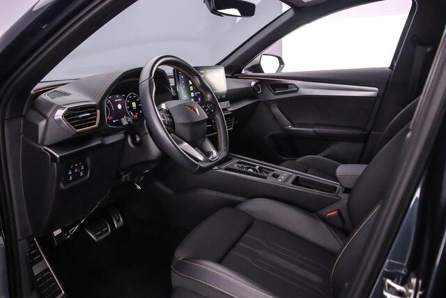 Cupra Formentor 1.4 e-Hybrid VZ Performance 245pk DSG Automaat, Adaptive cruise control, 360 camera, Achterklep elektrisch, Navigatie, App-connect, Matrix LED koplampen, Bestuurdersstoel elektrisch, Parkeersensoren,