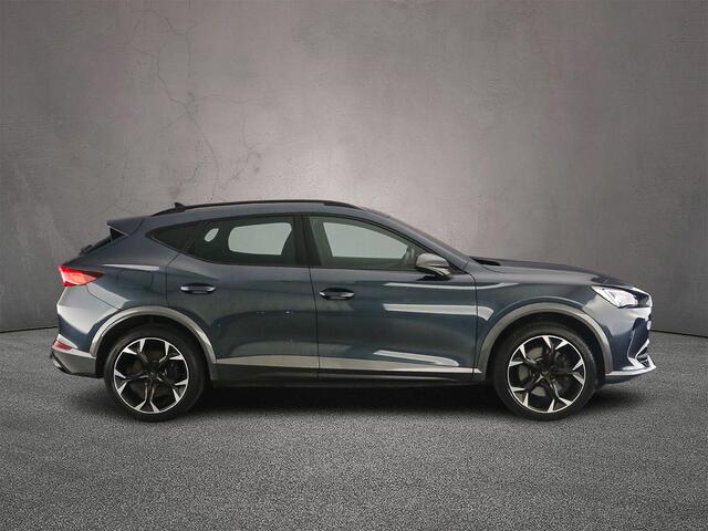 Cupra Formentor 1.4 e-Hybrid VZ Performance 245pk DSG Automaat, Adaptive cruise control, 360 camera, Achterklep elektrisch, Navigatie, App-connect, Matrix LED koplampen, Bestuurdersstoel elektrisch, Parkeersensoren,