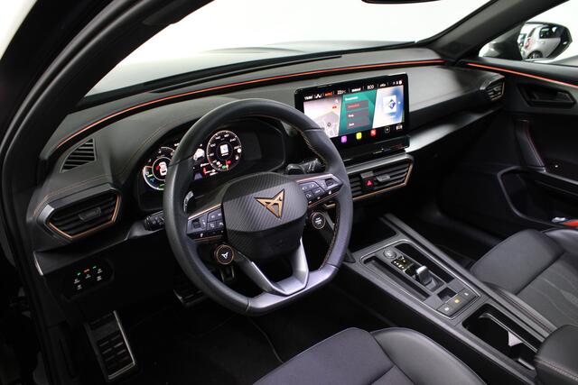 Cupra Formentor 1.4 e-Hybrid VZ Performance / Pano. / Elekt. trekhaak / Stoel + Stuur verwarming / Elekt. achterklep / Camera /