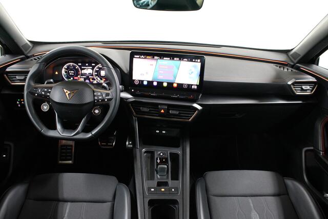 Cupra Formentor 1.4 e-Hybrid VZ Performance / Pano. / Elekt. trekhaak / Stoel + Stuur verwarming / Elekt. achterklep / Camera /