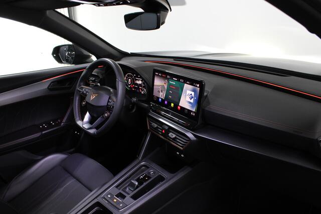 Cupra Formentor 1.4 e-Hybrid VZ Performance / Pano. / Elekt. trekhaak / Stoel + Stuur verwarming / Elekt. achterklep / Camera /