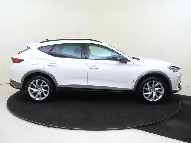 Cupra Formentor 1.4 e-Hybrid Business | SoH 100% | Adaptieve cruise control | Keyless | Virtual cockpit | Lane assist | Sfeerverlichting | Stuurwielverwarming | DAB+ radio |