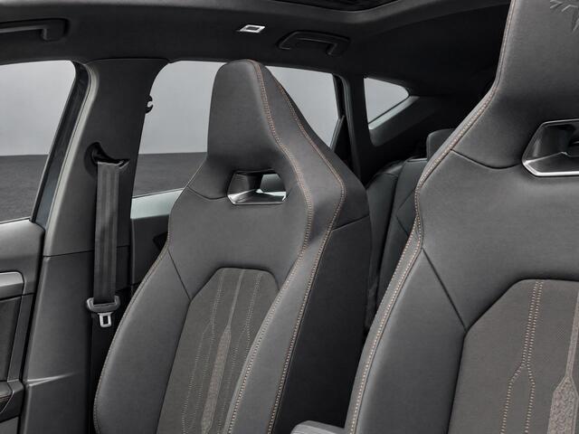Cupra Formentor 1.4e-Hybrid 180kW/245PK VZ · Panoramadak · Trekhaak · Camera + Parkeersensoren · Apple/Android Car Play ·
