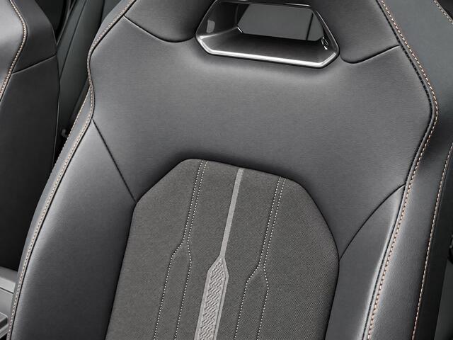 Cupra Formentor 1.4e-Hybrid 180kW/245PK VZ · Panoramadak · Trekhaak · Camera + Parkeersensoren · Apple/Android Car Play ·