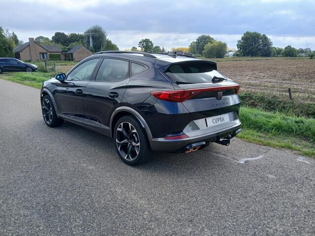 Cupra Formentor 1.4 e-Hybrid VZ Performance + Panoramadak + 19 inch + Trekhaak!!
